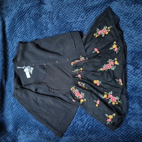 By Anthropologie Sleeveless Cardigan Sweater W Embroided Floral Dress Size L NWT - Picture 9 of 17